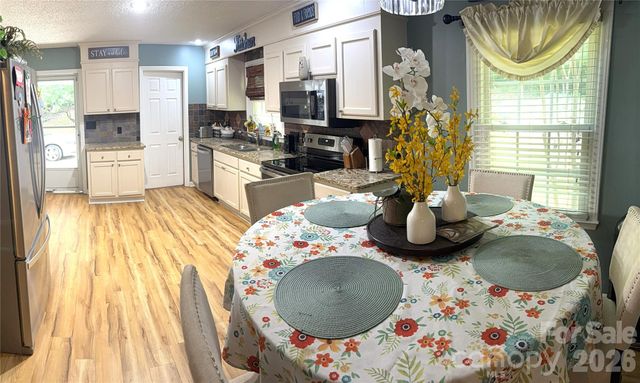 2600 Lakewood Drive, Gastonia, NC 28052