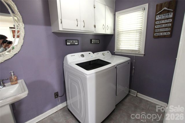 2600 Lakewood Drive, Gastonia, NC 28052