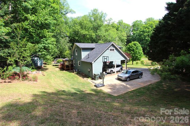 2600 Lakewood Drive, Gastonia, NC 28052