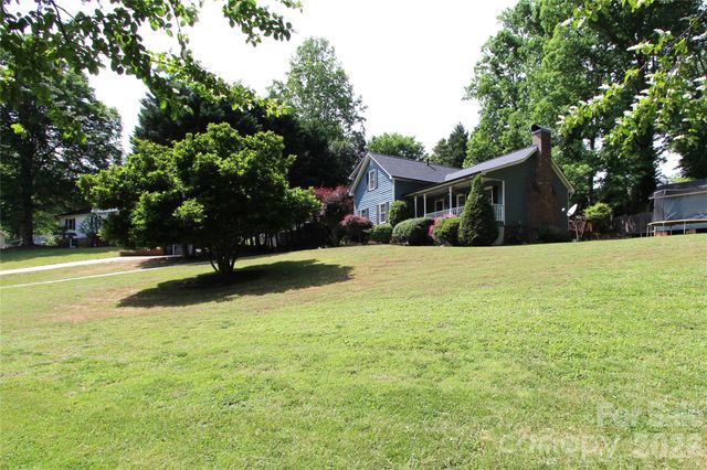 2600 Lakewood Drive, Gastonia, NC 28052