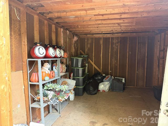 2600 Lakewood Drive, Gastonia, NC 28052