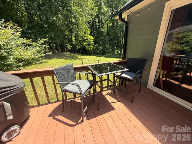2600 Lakewood Drive, Gastonia, NC 28052