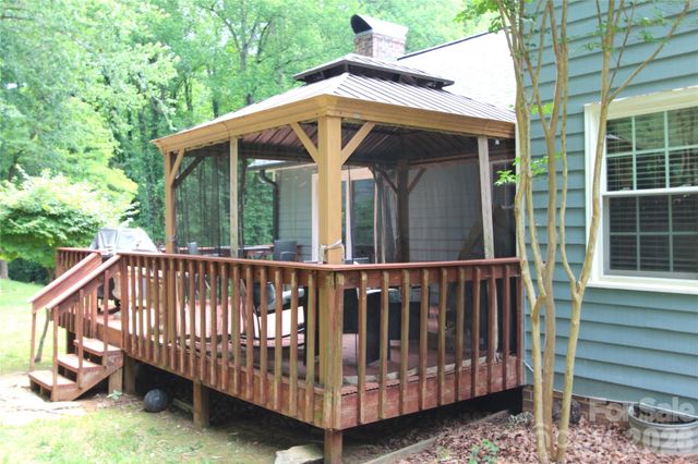 2600 Lakewood Drive, Gastonia, NC 28052