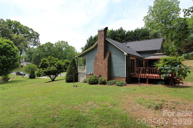 2600 Lakewood Drive, Gastonia, NC 28052