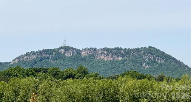 2600 Lakewood Drive, Gastonia, NC 28052