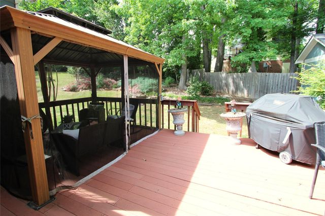 2600 Lakewood Drive, Gastonia, NC 28052