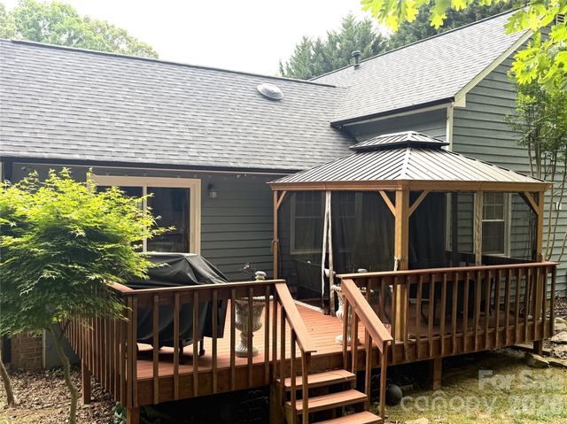 2600 Lakewood Drive, Gastonia, NC 28052