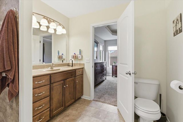 910 KEY Circle, Carter Lake, IA 51510
