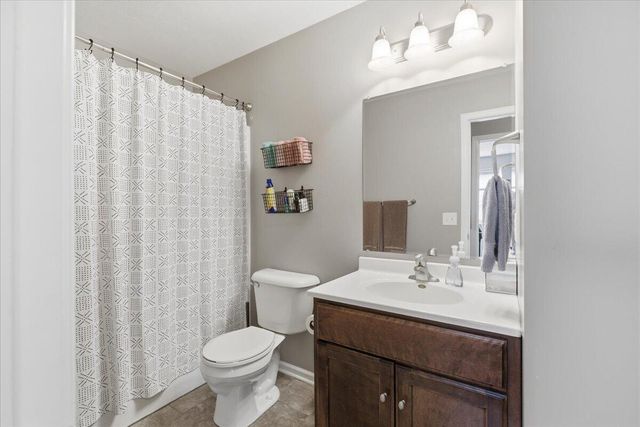 910 KEY Circle, Carter Lake, IA 51510
