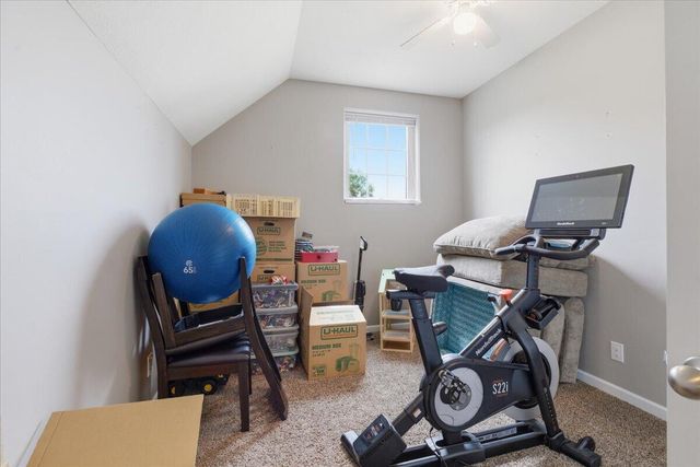 910 KEY Circle, Carter Lake, IA 51510