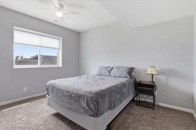 910 KEY Circle, Carter Lake, IA 51510