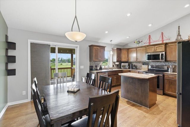 910 KEY Circle, Carter Lake, IA 51510