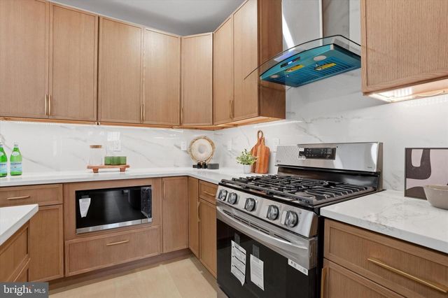 2622 E LEHIGH AVE, Philadelphia, PA 19125