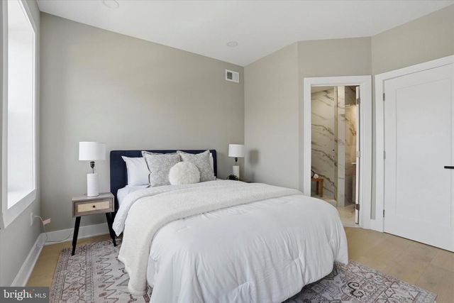 2622 E LEHIGH AVE, Philadelphia, PA 19125