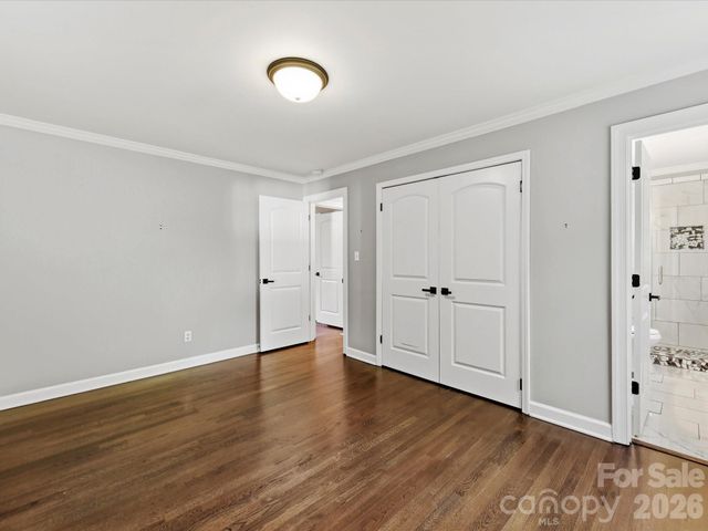 5726 Sharon Road, Charlotte, NC 28210