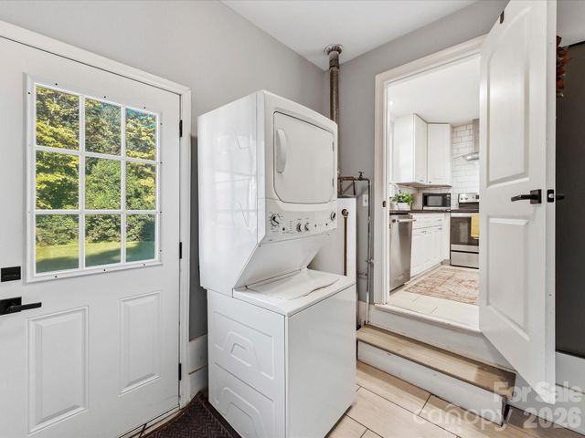 5726 Sharon Road, Charlotte, NC 28210