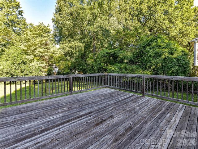 5726 Sharon Road, Charlotte, NC 28210