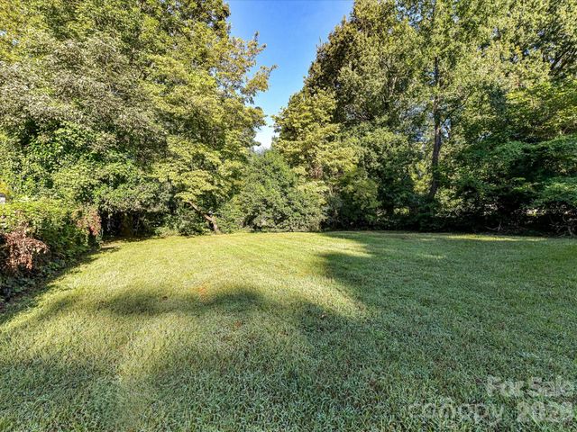5726 Sharon Road, Charlotte, NC 28210