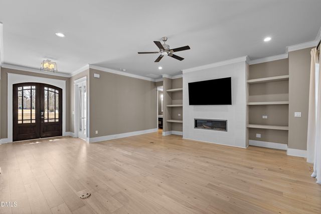 60 Stella Court, Clayton, NC 27527