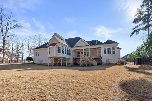 60 Stella Court, Clayton, NC 27527