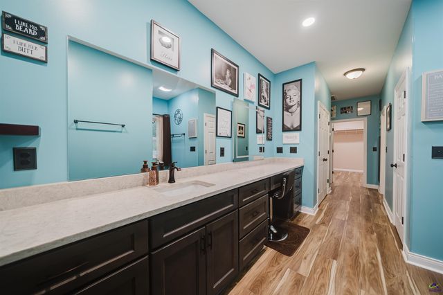 204 Mitculler Court, Kathleen, GA 31047