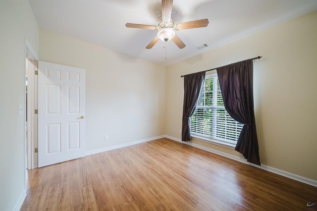 204 Mitculler Court, Kathleen, GA 31047