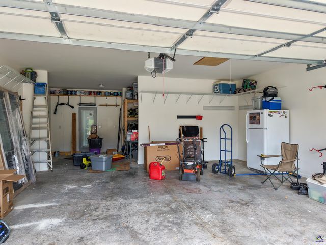 204 Mitculler Court, Kathleen, GA 31047