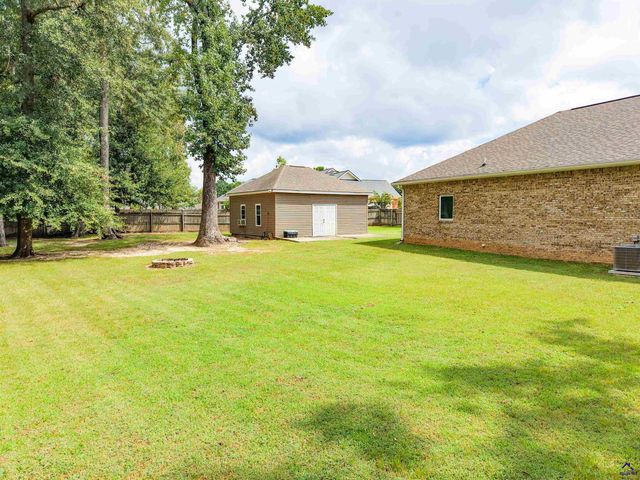 204 Mitculler Court, Kathleen, GA 31047