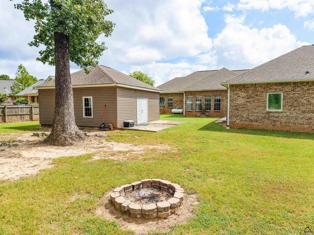 204 Mitculler Court, Kathleen, GA 31047