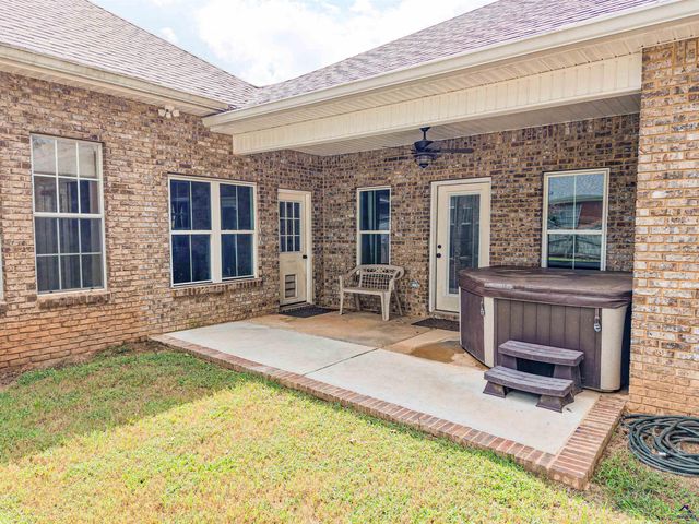 204 Mitculler Court, Kathleen, GA 31047