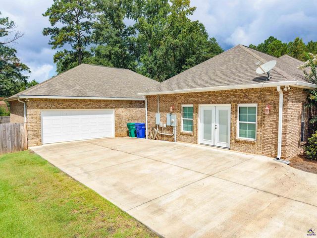 204 Mitculler Court, Kathleen, GA 31047
