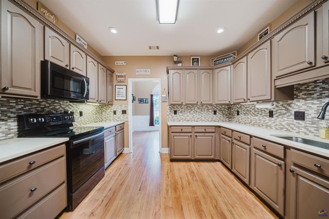 204 Mitculler Court, Kathleen, GA 31047