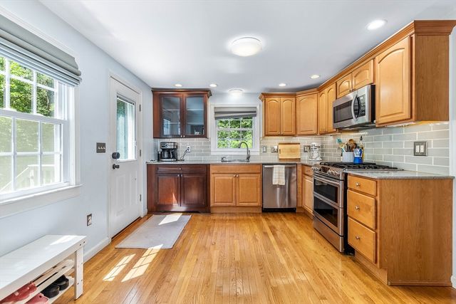 7 Hill Street, Norton, MA 02766