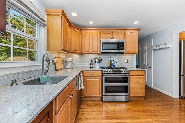 7 Hill Street, Norton, MA 02766
