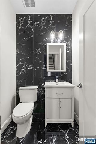 234 Columbus Place B, Cliffside Park, NJ 07010