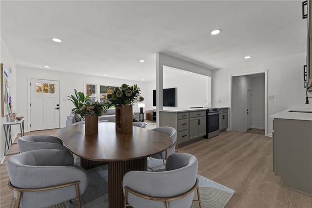 8122 W 92nd Terrace, Overland Park, KS 66212