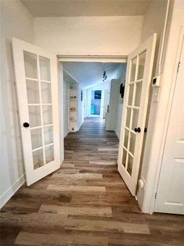 220 N Austin ST, Buda, TX 78610