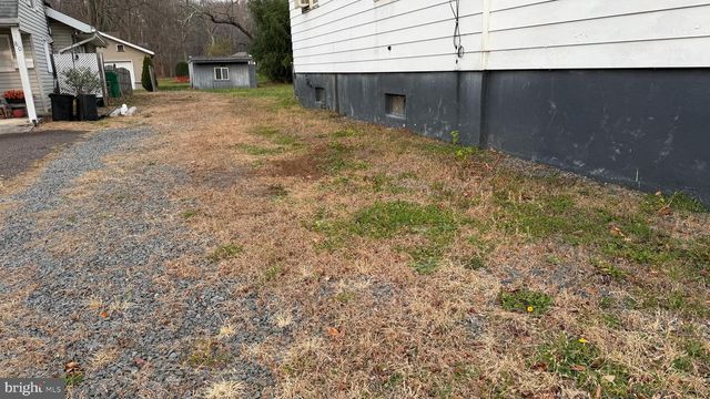 76 LENOX AVE, Hamilton, NJ 08620