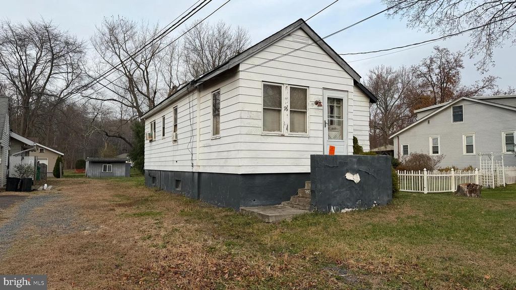 76 LENOX AVE, Hamilton, NJ 08620