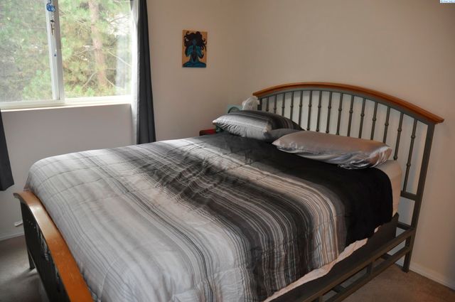 2430 NW Granite Ct., Pullman, WA 99163