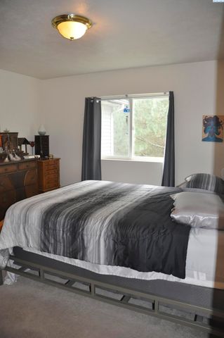 2430 NW Granite Ct., Pullman, WA 99163