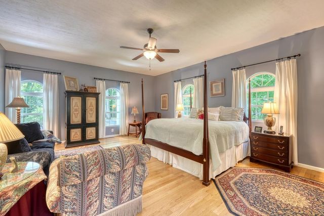 198 Riverbend Drive, Hayesville, NC 28904