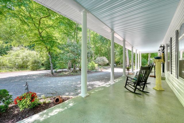 198 Riverbend Drive, Hayesville, NC 28904