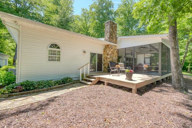 198 Riverbend Drive, Hayesville, NC 28904