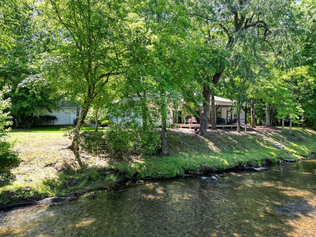 198 Riverbend Drive, Hayesville, NC 28904