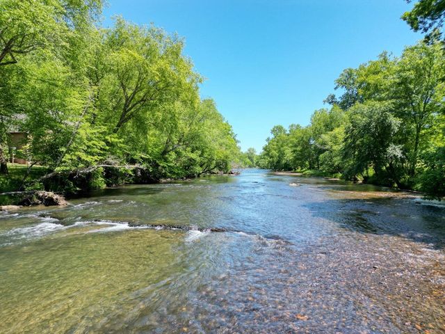198 Riverbend Drive, Hayesville, NC 28904
