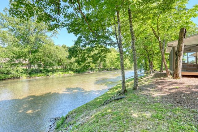 198 Riverbend Drive, Hayesville, NC 28904