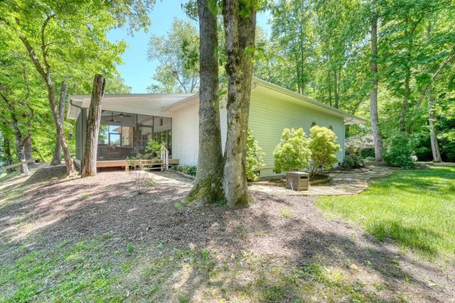198 Riverbend Drive, Hayesville, NC 28904