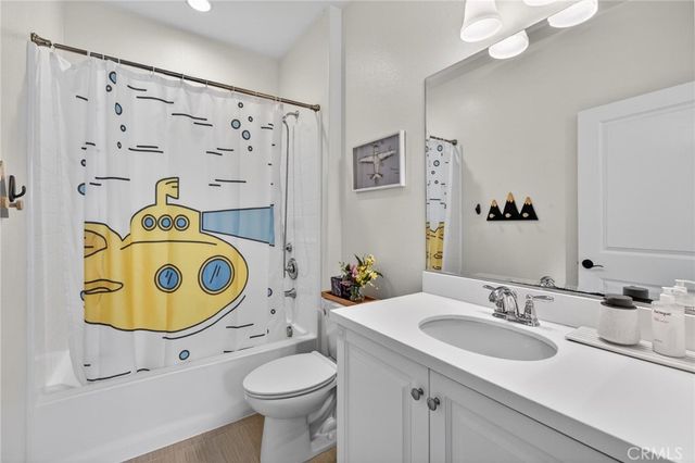 783 Gatun 243, San Pedro, CA 90731