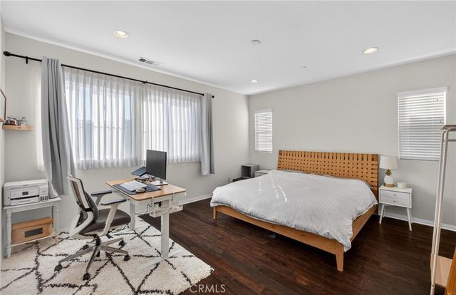 783 Gatun 243, San Pedro, CA 90731